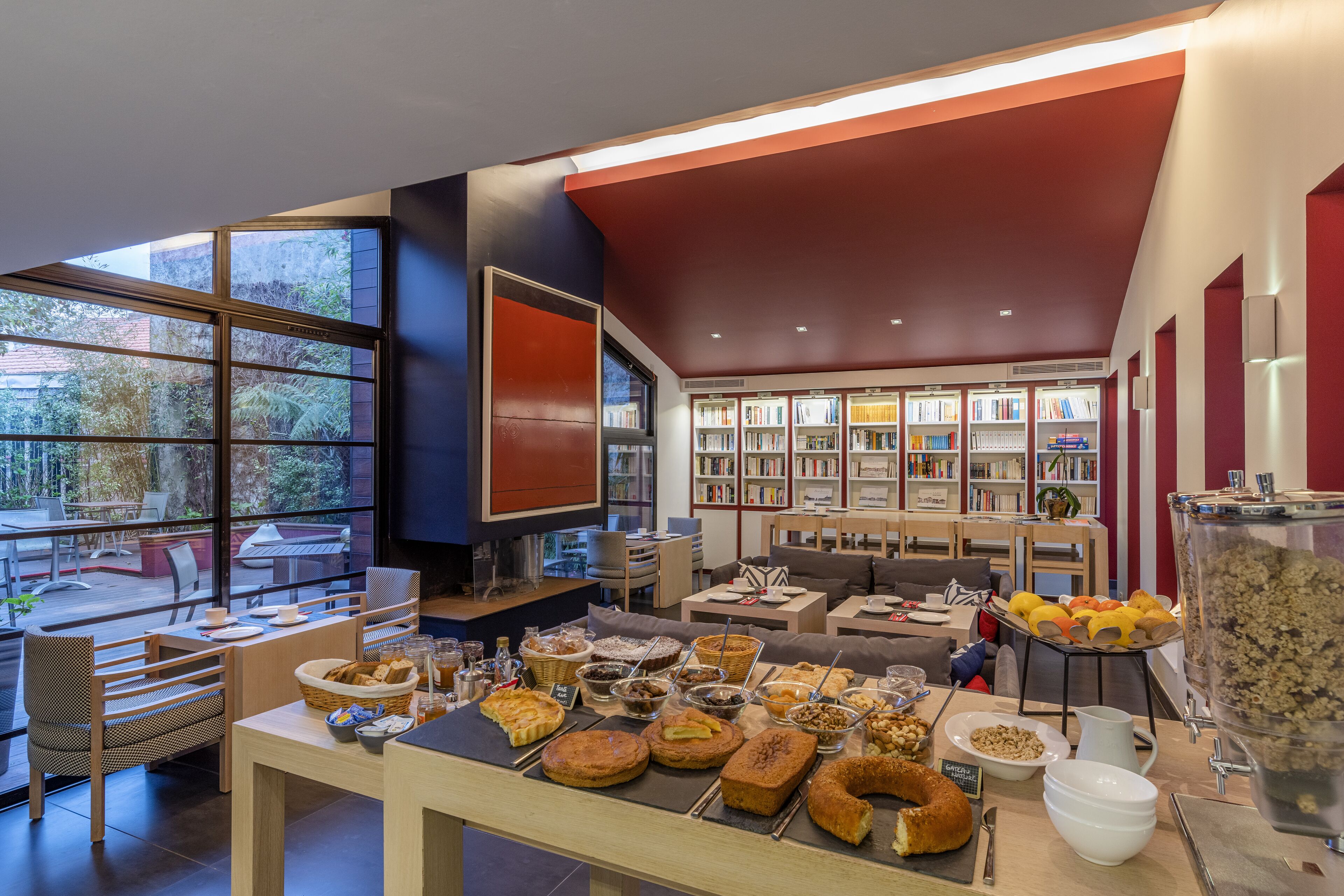 daily buffet breakfast (eur 18 per person)