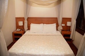 Chambre Lune de Miel, 1 très grand lit | Literie de qualité supérieure, coffres-forts dans les chambres