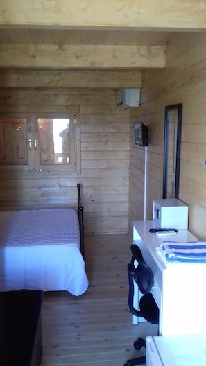 1 dormitori, minibar, caixa forta a l'habitació i escriptori