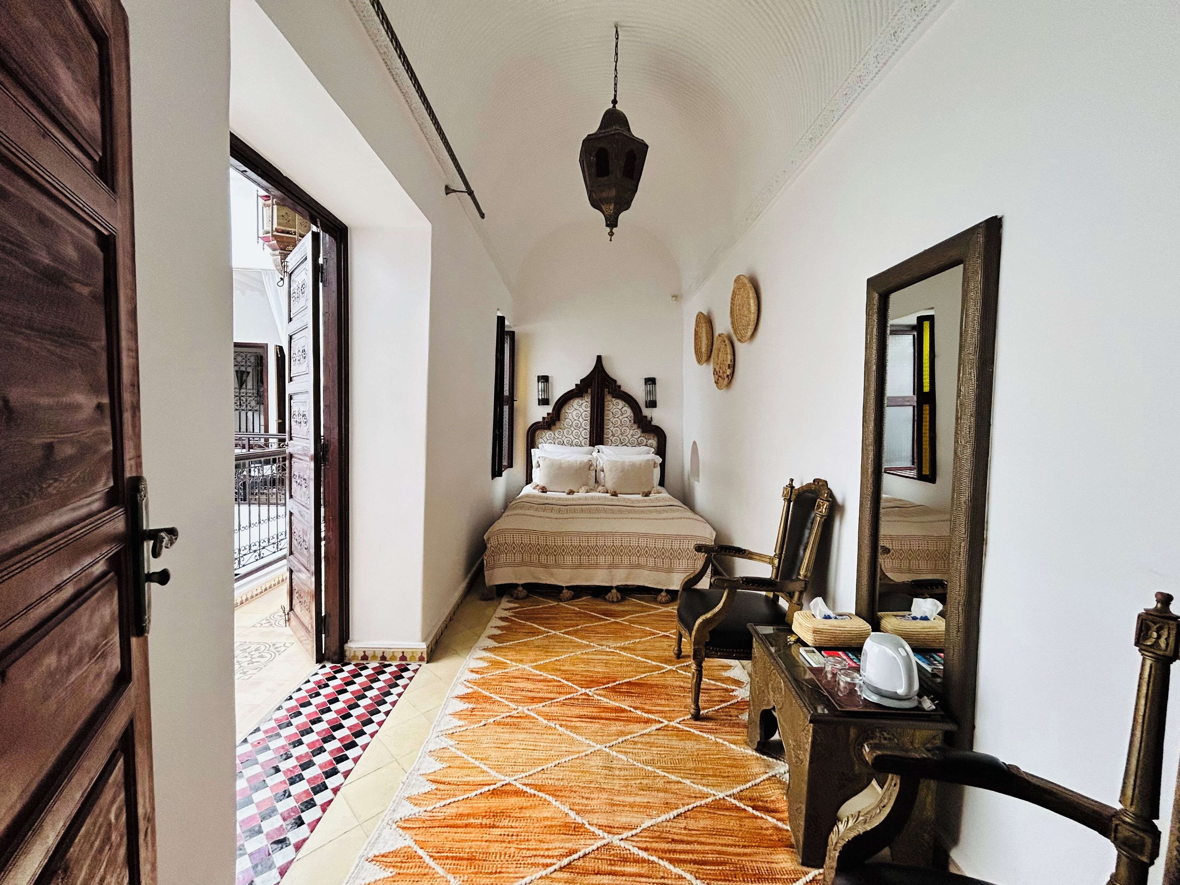 ダブルルーム | セーフティボックス (室内)、客室ごとに異なる装飾、WiFi (無料)