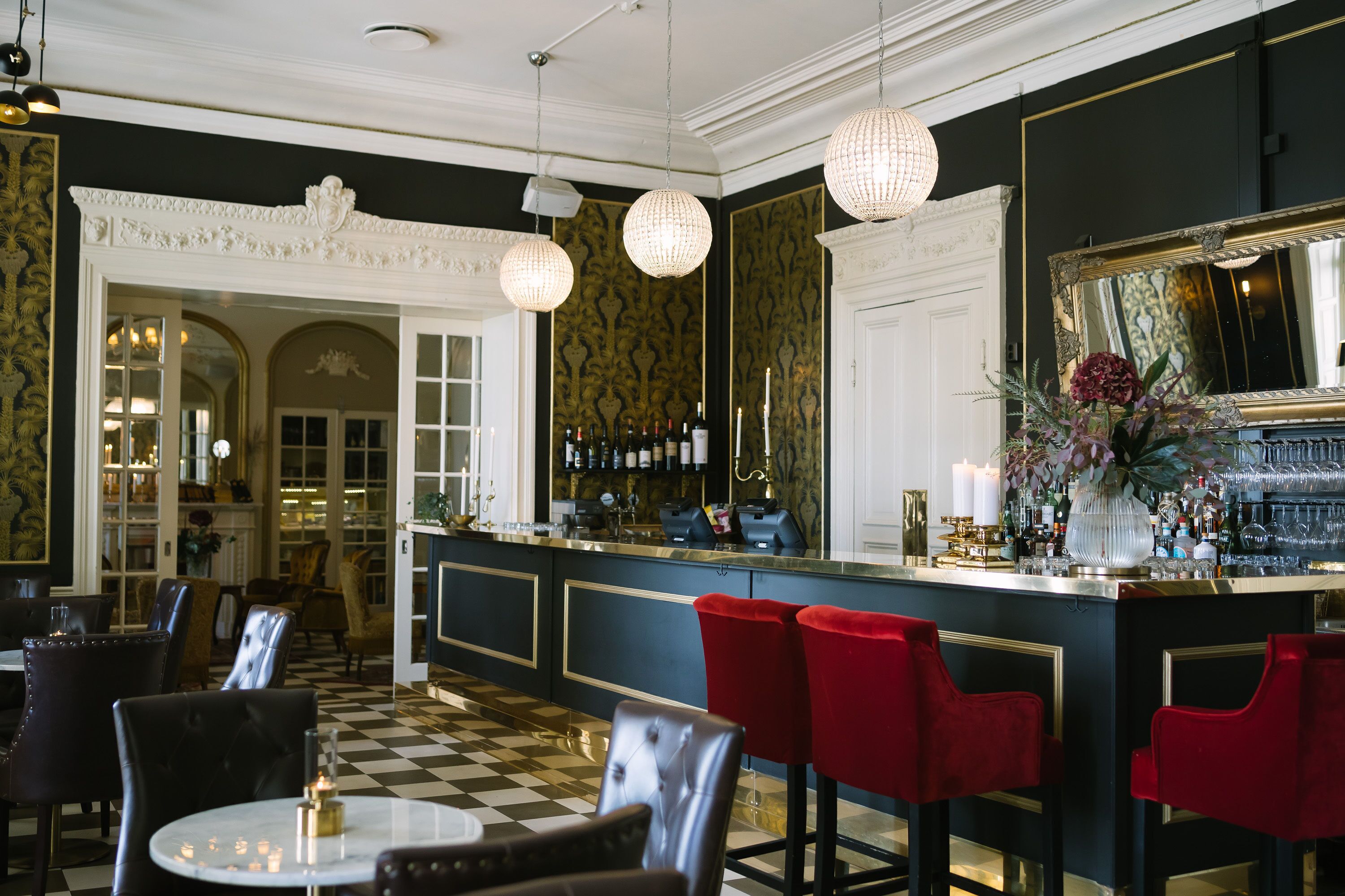 Breakfast, lunch, dinner served; beach views