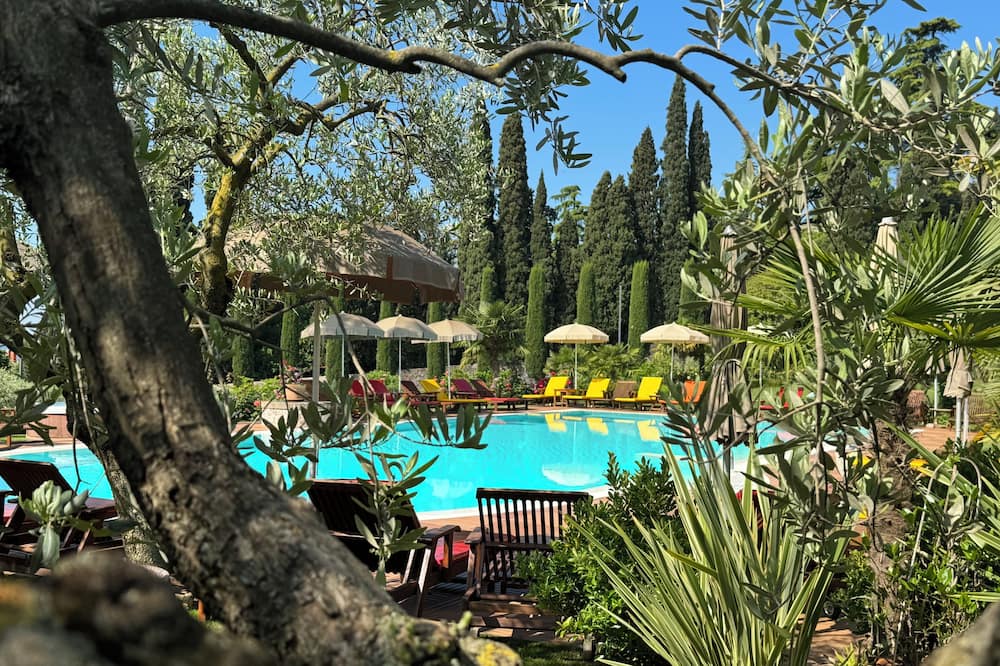 Villa Madrina Lovely and Dynamic Hotel