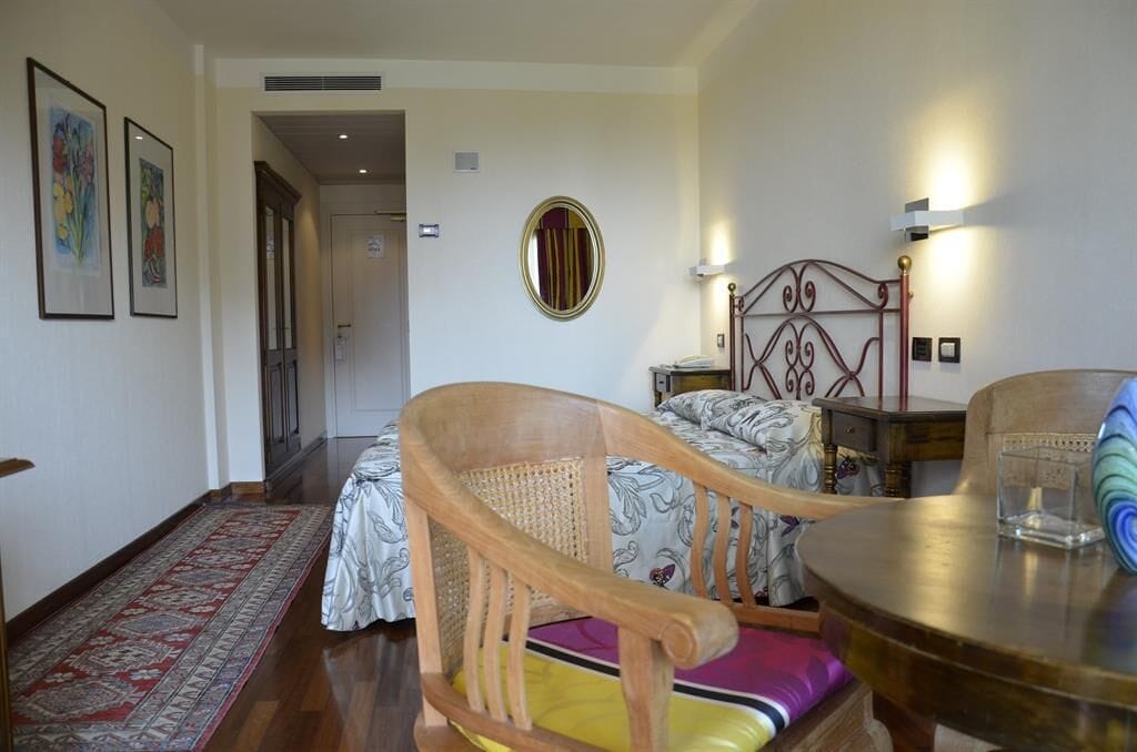 classic double room | 2 bedrooms, hypo-allergenic bedding, minibar, in-room safe