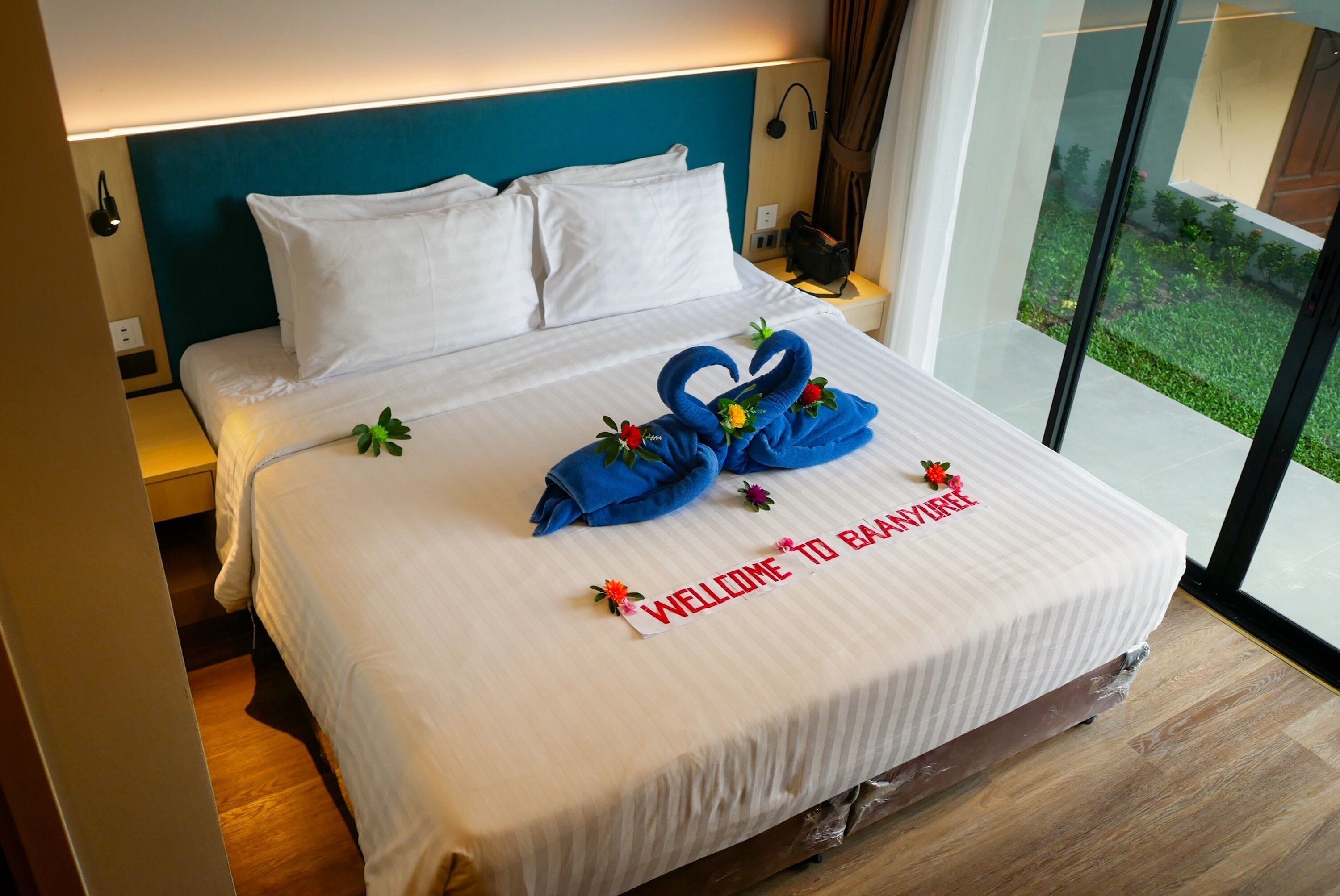Cozy Room | มินิบาร์, ตู้นิรภัยในห้อง  พัก, โต๊ะทำงาน, เตารีด/โต๊ะรีดผ้า