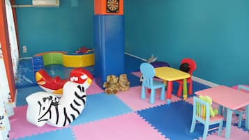 Children’s play area – indoor