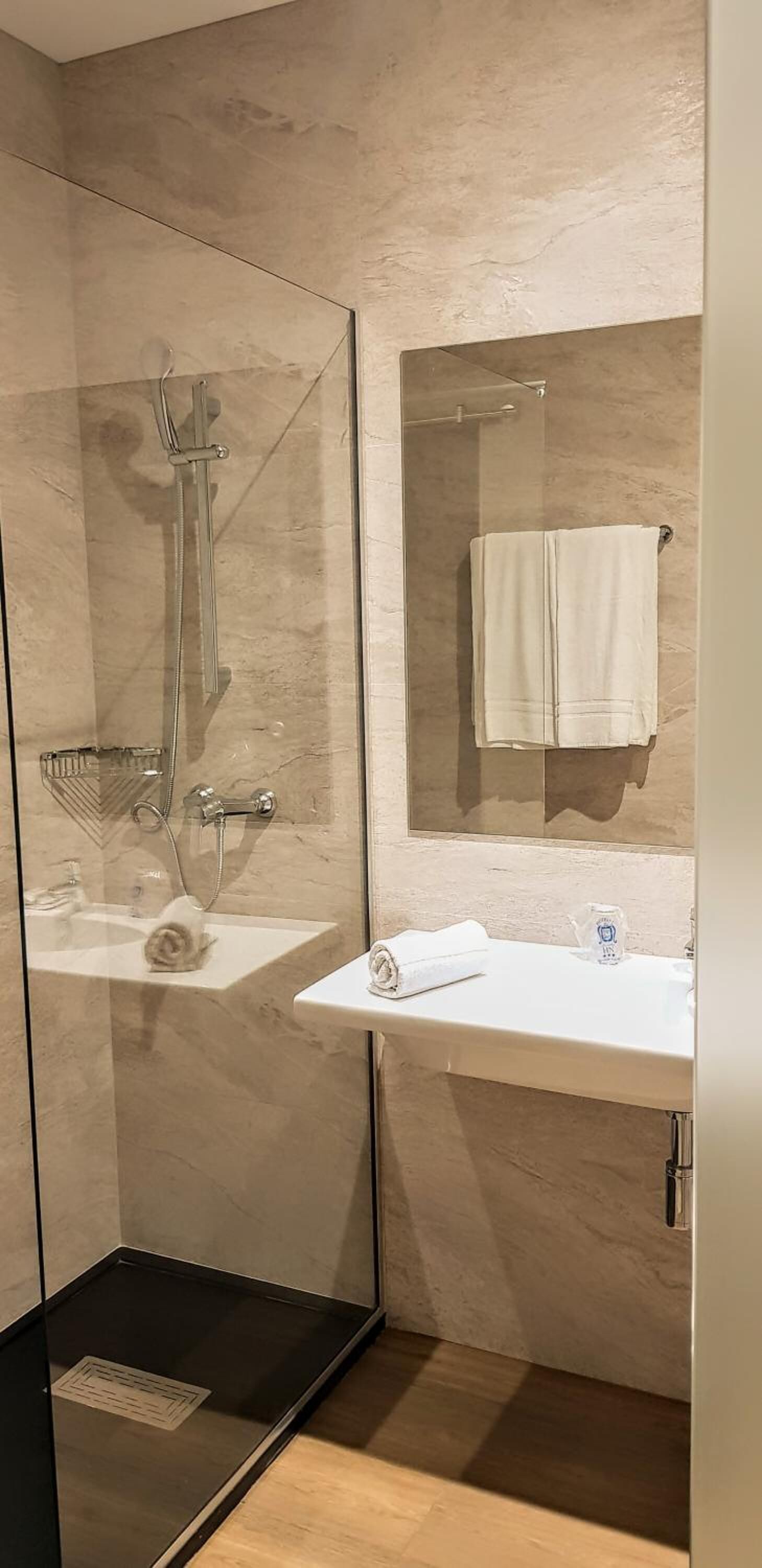 shower, free toiletries, hair dryer, bidet