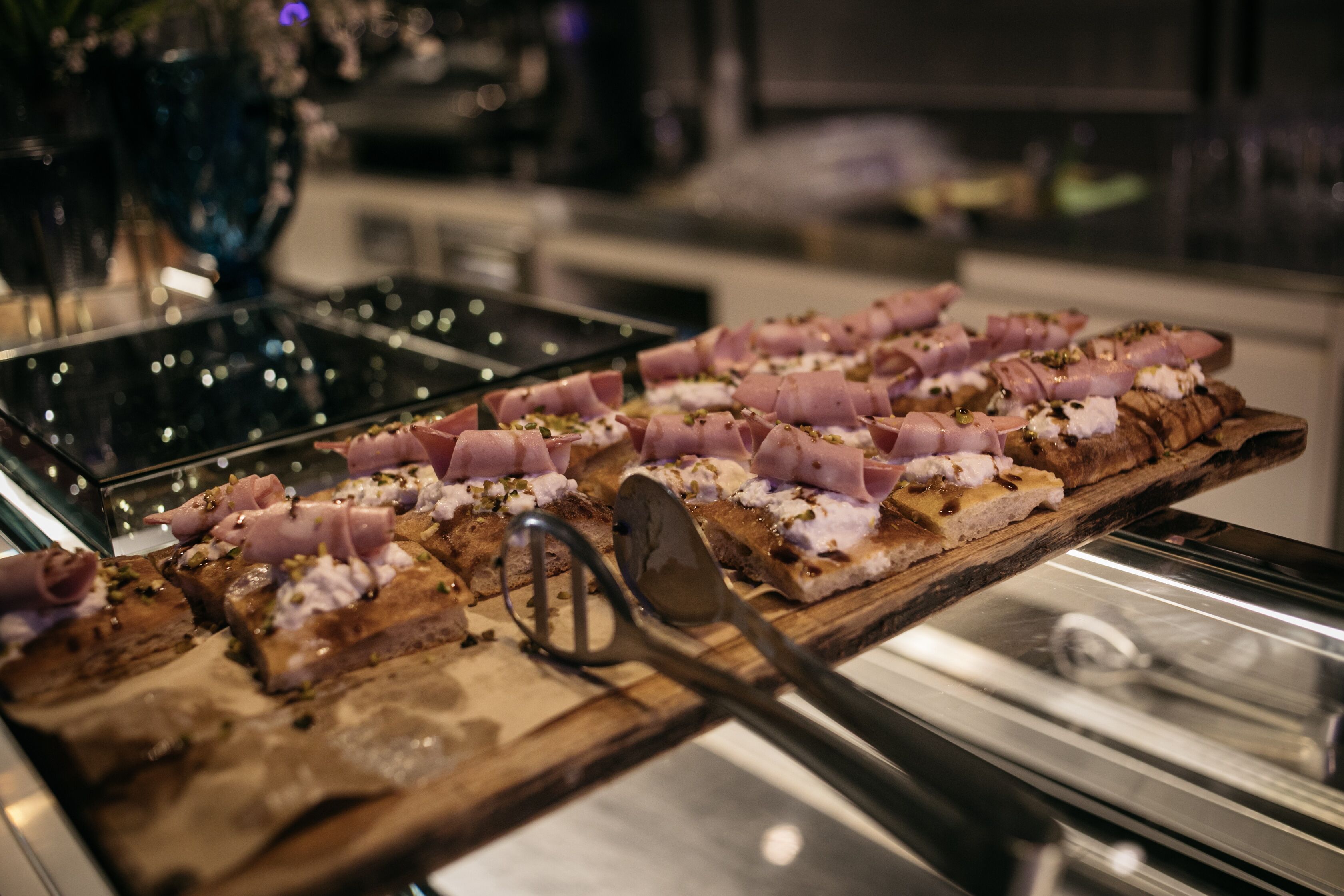 breakfast, lunch, dinner served; regional cuisine