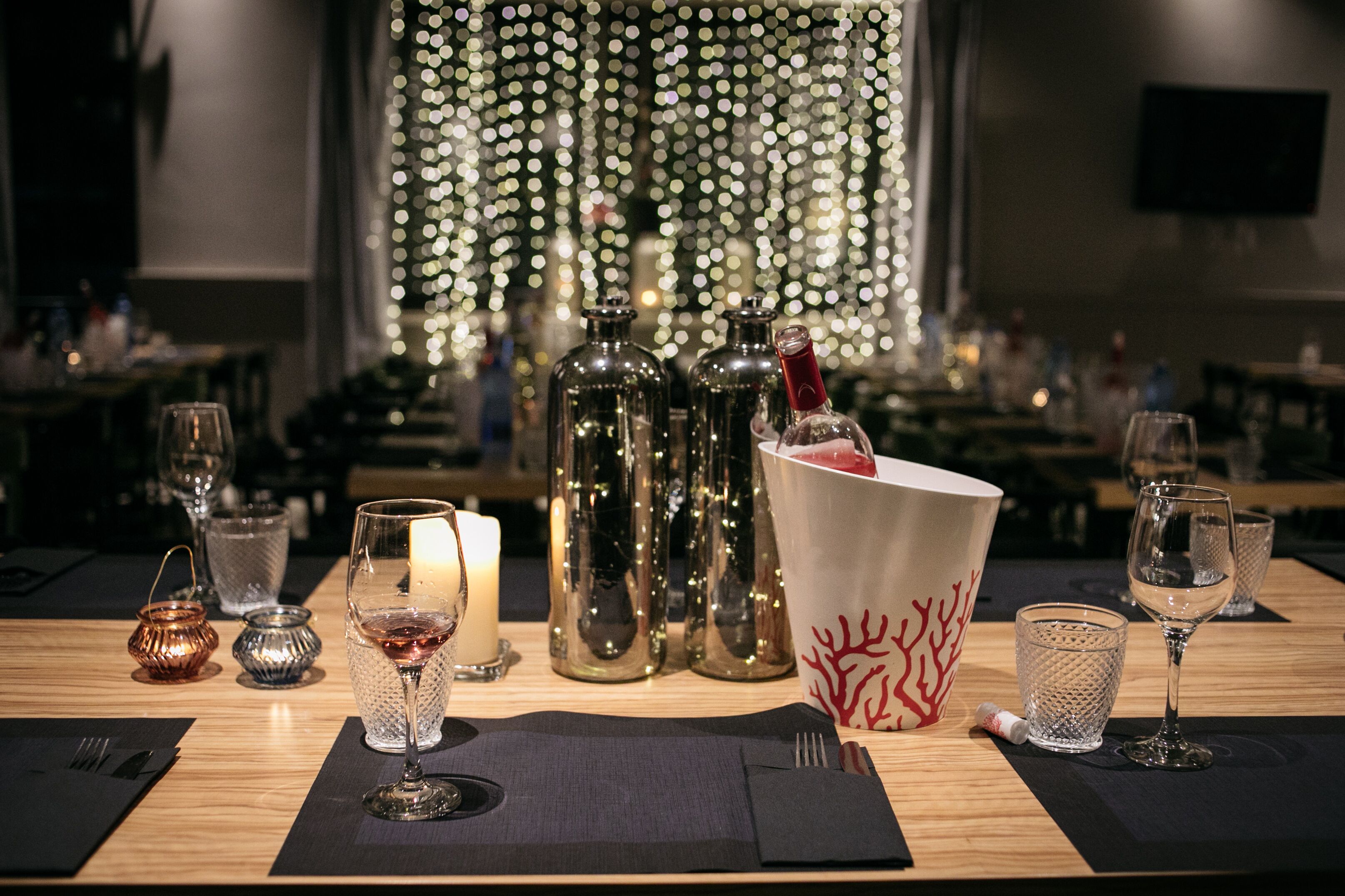 breakfast, lunch, dinner served; regional cuisine