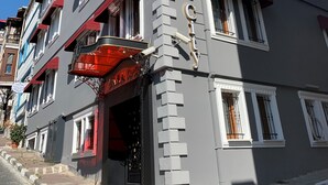 A multi-story building with a prominent 'DARA CITY' sign on the facade. - Dara Old City Hotel (Istanbul)