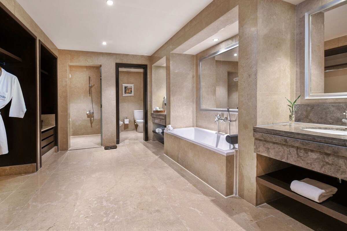 Bathroom | Shower, hair dryer, towels