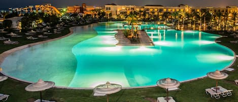 Indoor pool, 20 outdoor pools, pool umbrellas, pool loungers