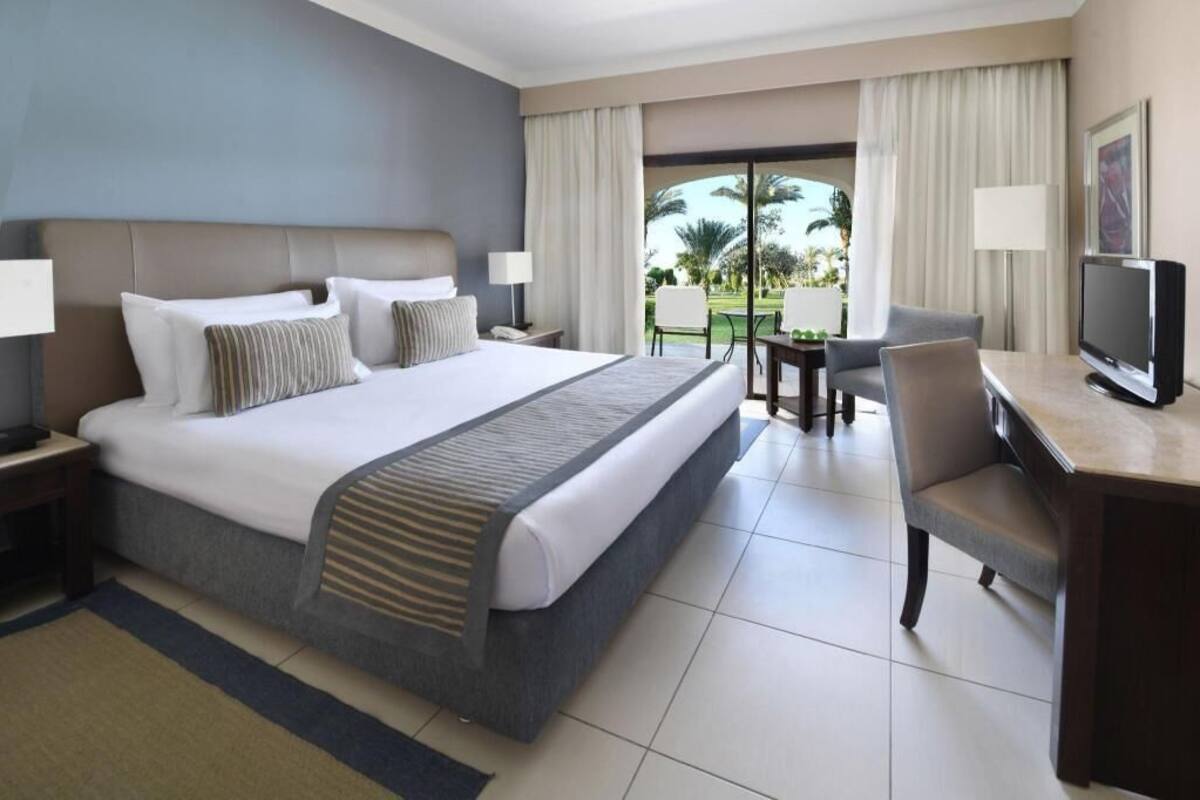 Minibar, in-room safe, blackout drapes, free rollaway beds