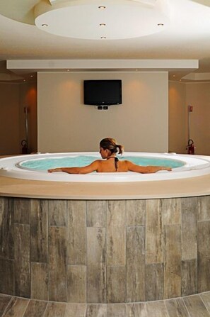 Indoor spa tub - Hotel Rimini Fiera (Rimini)