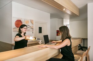 每日供应自助式早餐（每人 EUR 16.90）