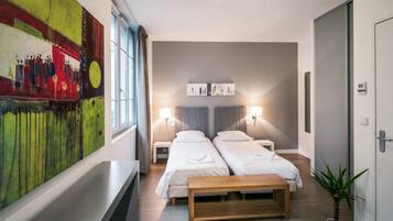 Premium bedding, minibar, blackout drapes, soundproofing