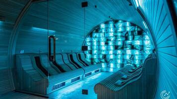 Salas de tratamiento para parejas, sauna y tina de hidromasaje