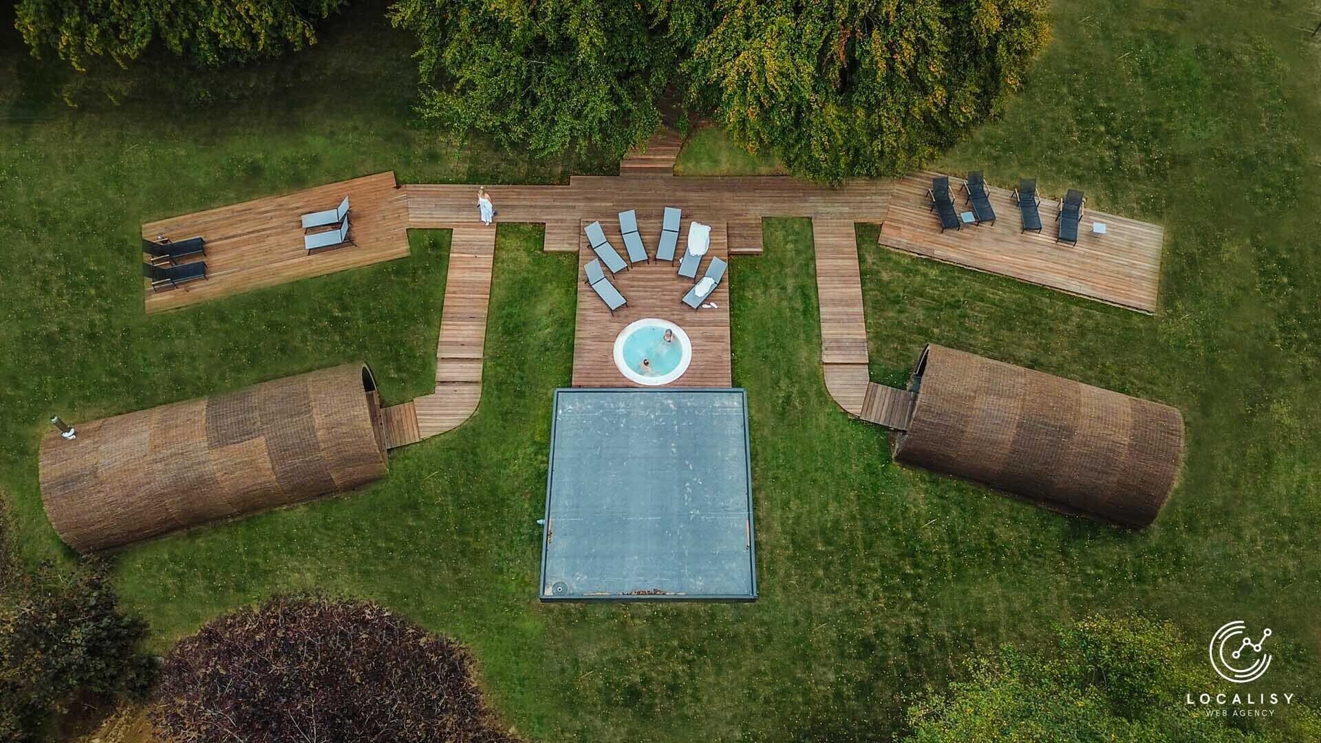 Bain à remous extérieur