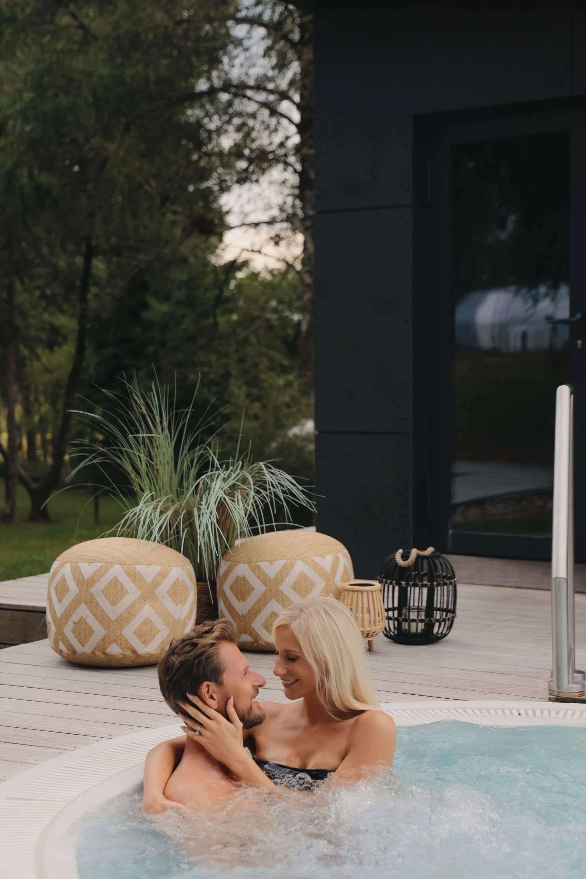 Couples treatment rooms, sauna, hot tub, steam room, Turkish bath