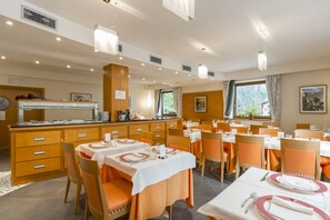 Restaurant - Relais San Giusto (Campitello di Fassa)