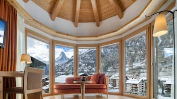 Deluxe-Doppelzimmer, 2 Einzelbetten, Bergblick (Matterhorn) | 1 Schlafzimmer, Daunenbettdecken, Zimmersafe, Schreibtisch
