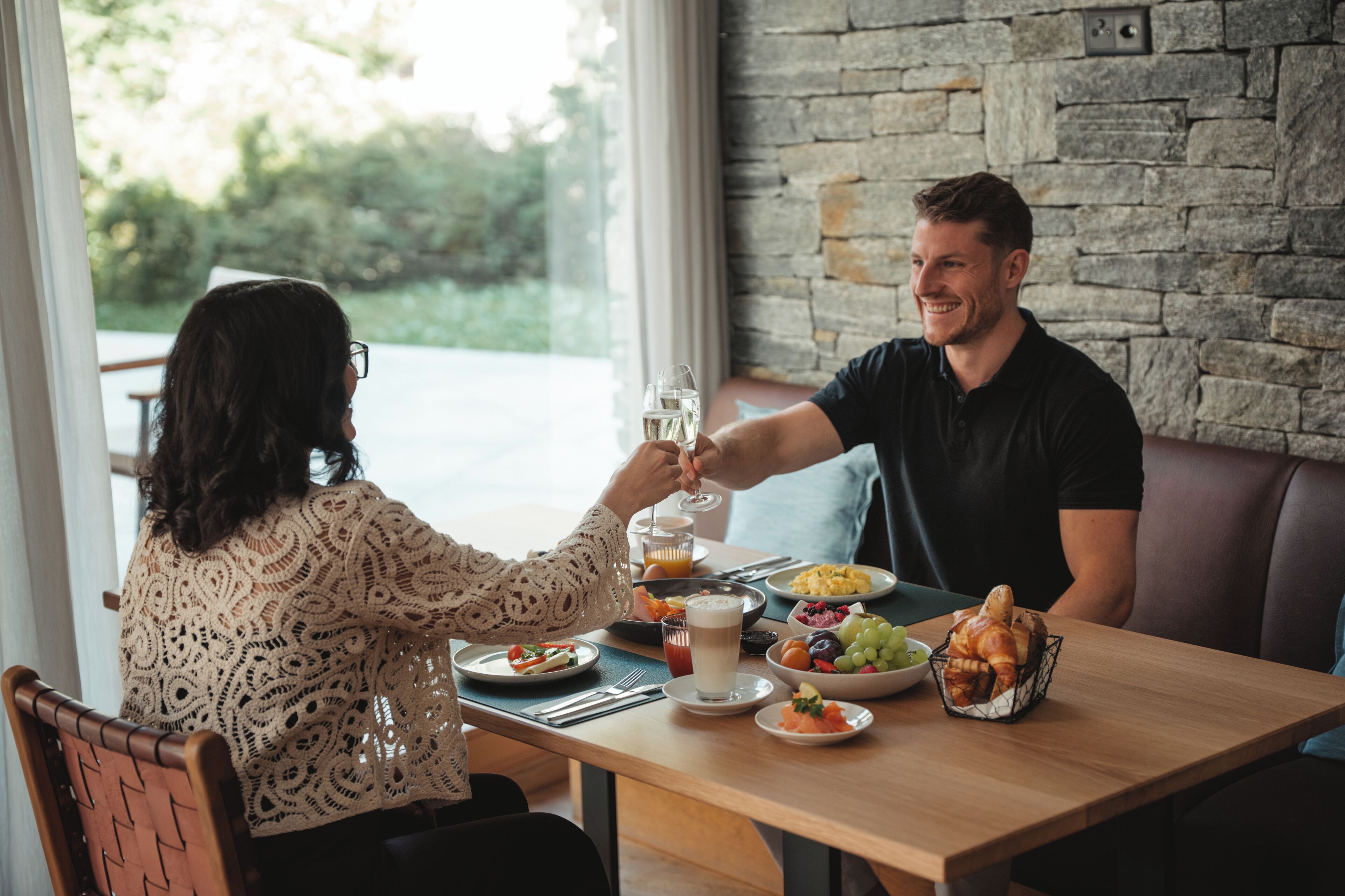 Free daily buffet breakfast