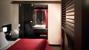 Junior-Suite | Zimmersafe, Bügeleisen/Bügelbrett, kostenloses WLAN