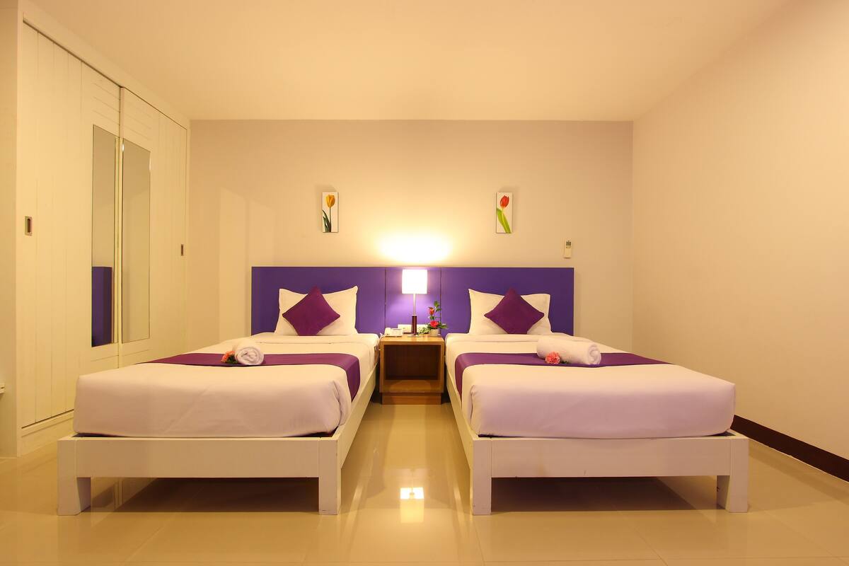 In-room safe, desk, rollaway beds, free WiFi