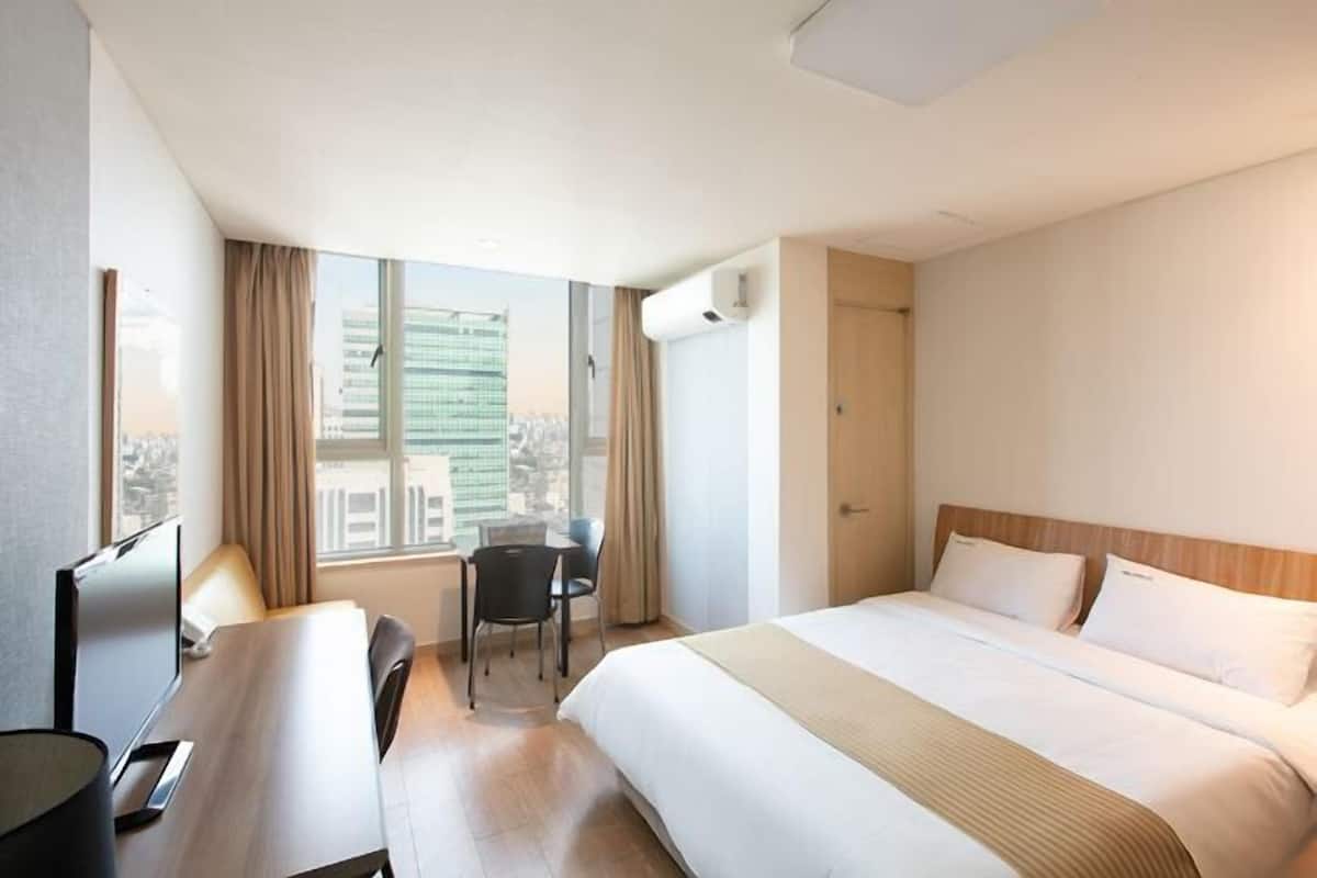 Desk, iron/ironing board, free WiFi