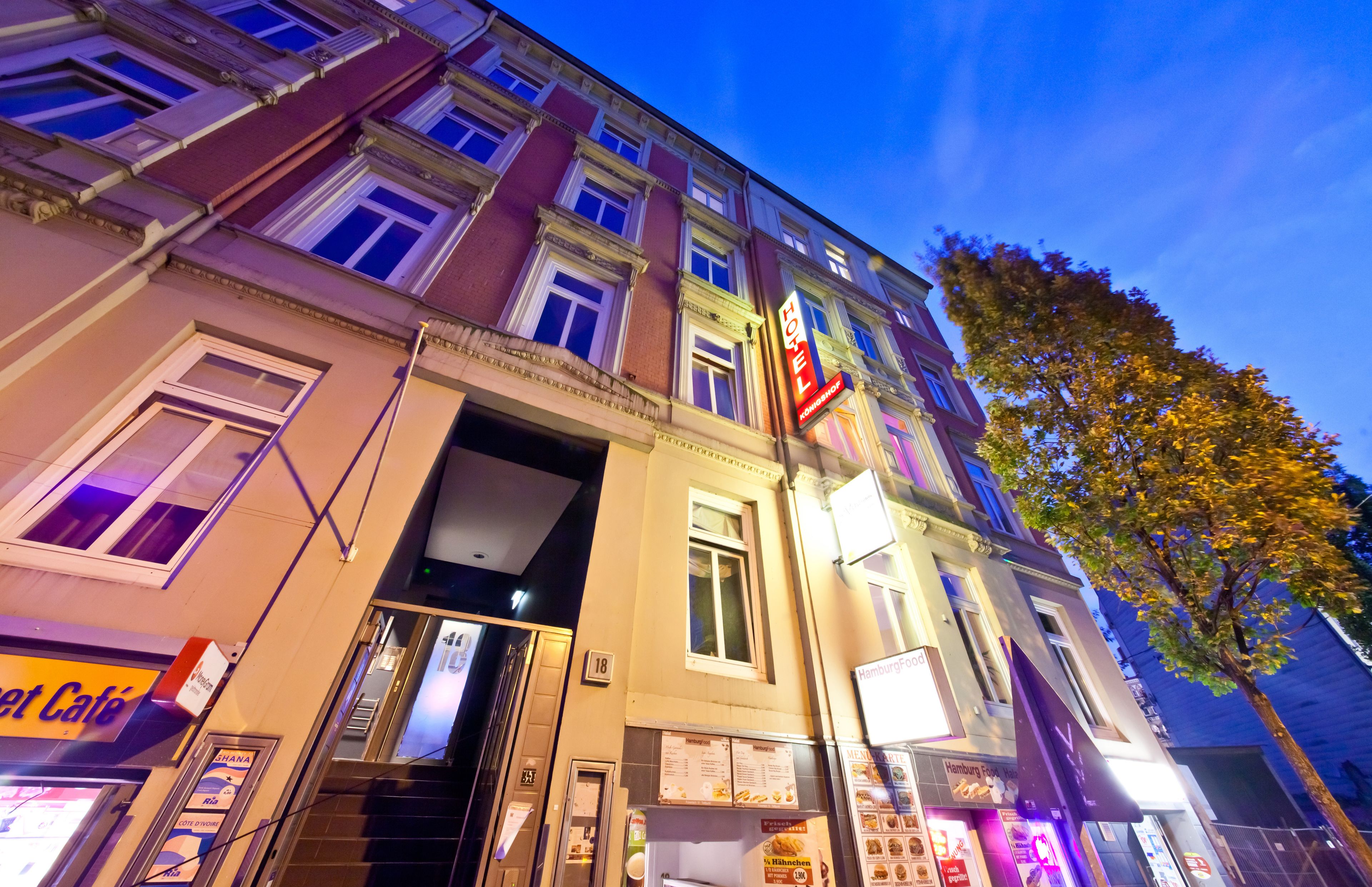 Fachada del alojamiento - Noche