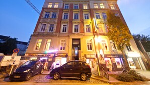 Unclassified image, 2 of 47, button - Hotel Königshof Hamburg (Hamburg)