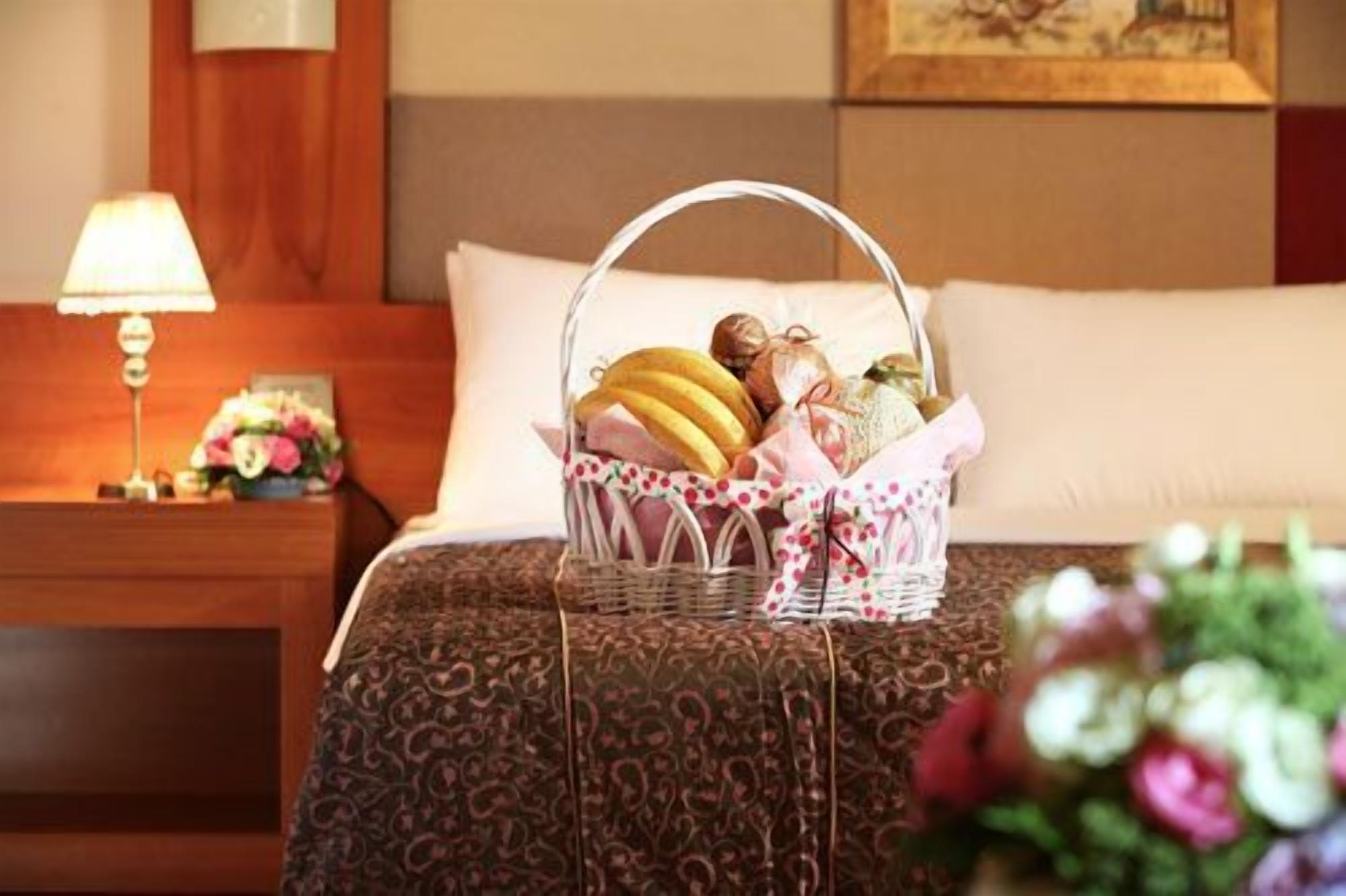 1 bedroom, premium bedding, select comfort beds, individually decorated