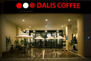 Food court