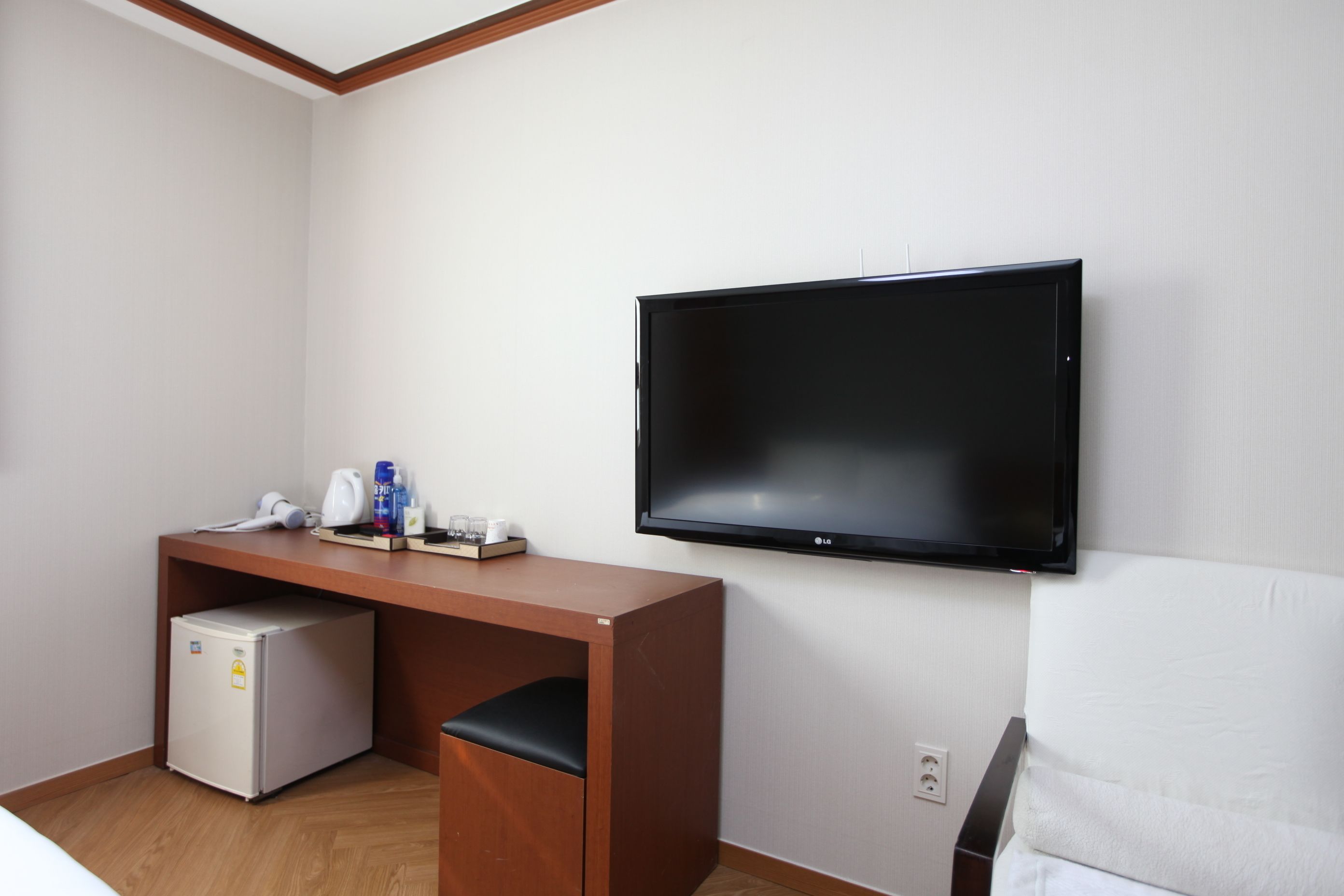 standard twin room | room amenity