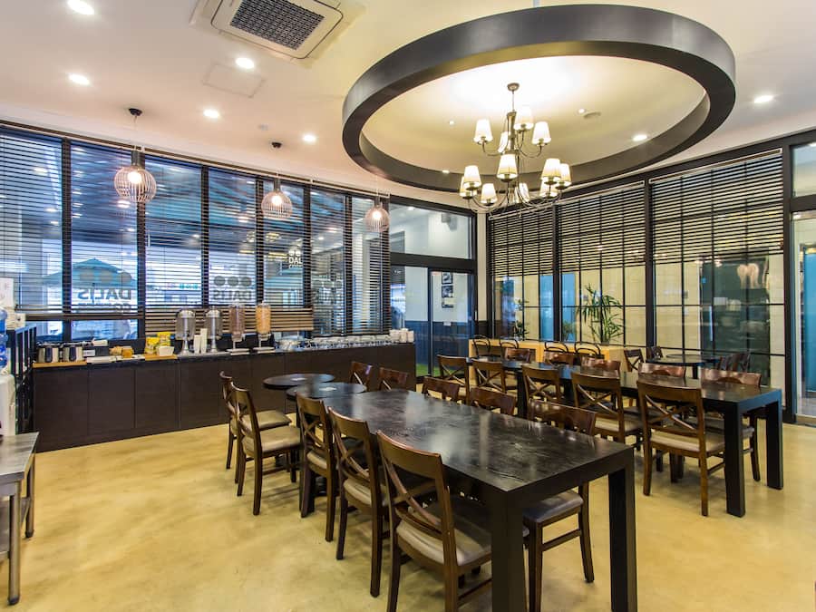 Breakfast area
