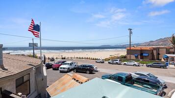 207 - Wavy Days | Terrace/patio