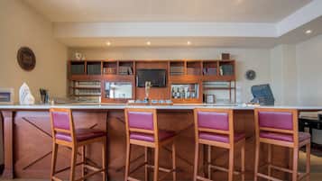 Bar (en la propiedad)
