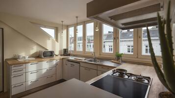 Familienapartment | 1 Schlafzimmer, Allergikerbettwaren, Schreibtisch