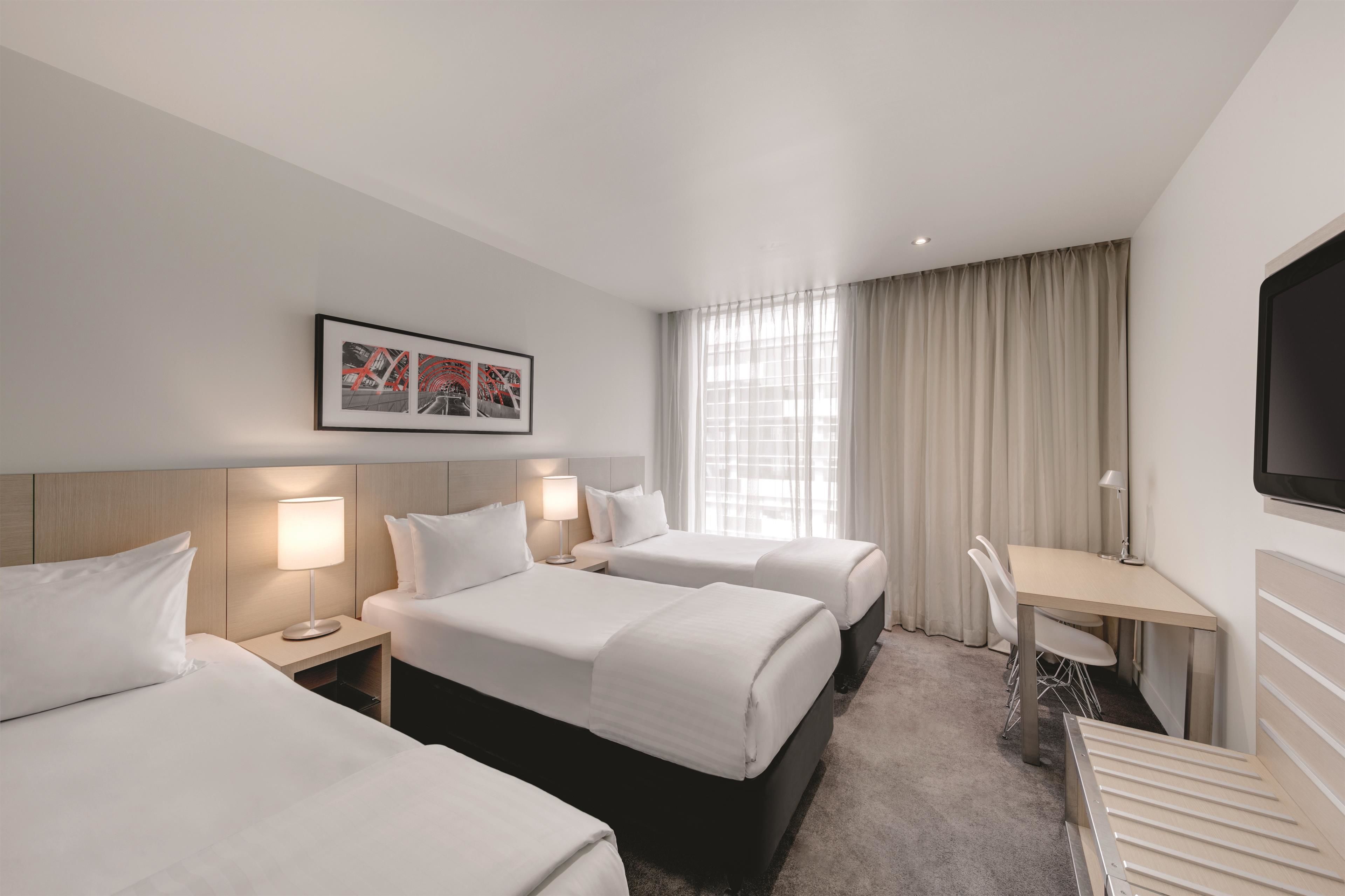 Standard Triple Room | In-room safe, desk, blackout curtains, soundproofing