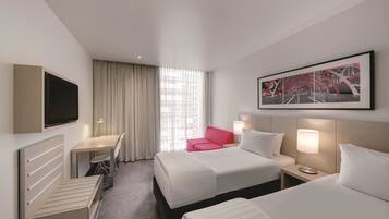 Standard Twin Room | In-room safe, desk, blackout curtains, soundproofing