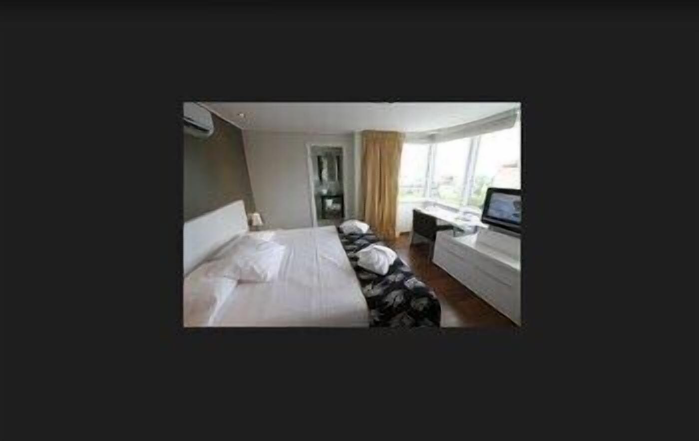 Ropa de cama de alta calidad y minibar 