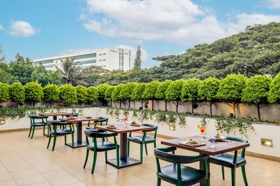 Lemon Tree Hotel, Electronics City - Bengaluru