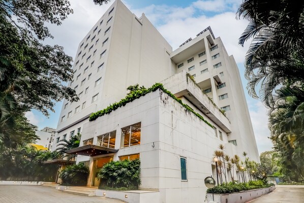 واجهة المنشأة