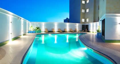 Grand Regal Hotel