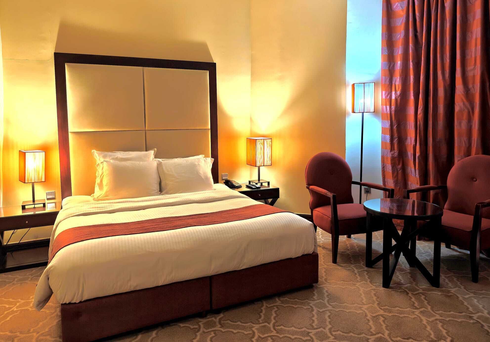 Business Suite | 1 bedroom, minibar, in-room safe, desk