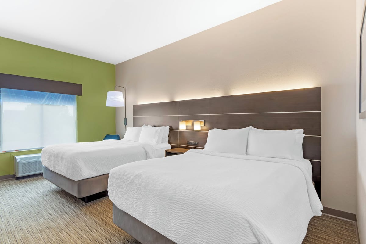 Premium bedding, pillowtop beds, in-room safe, desk
