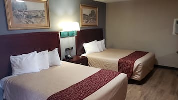 標準客房, 2 張加大雙人床, 吸煙房 | 熨斗/熨衣板、免費無線上網、床單
