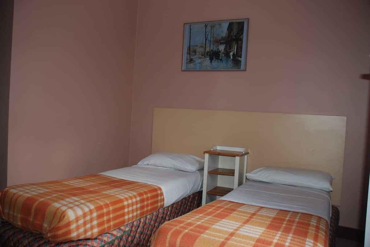 Free WiFi, bed sheets