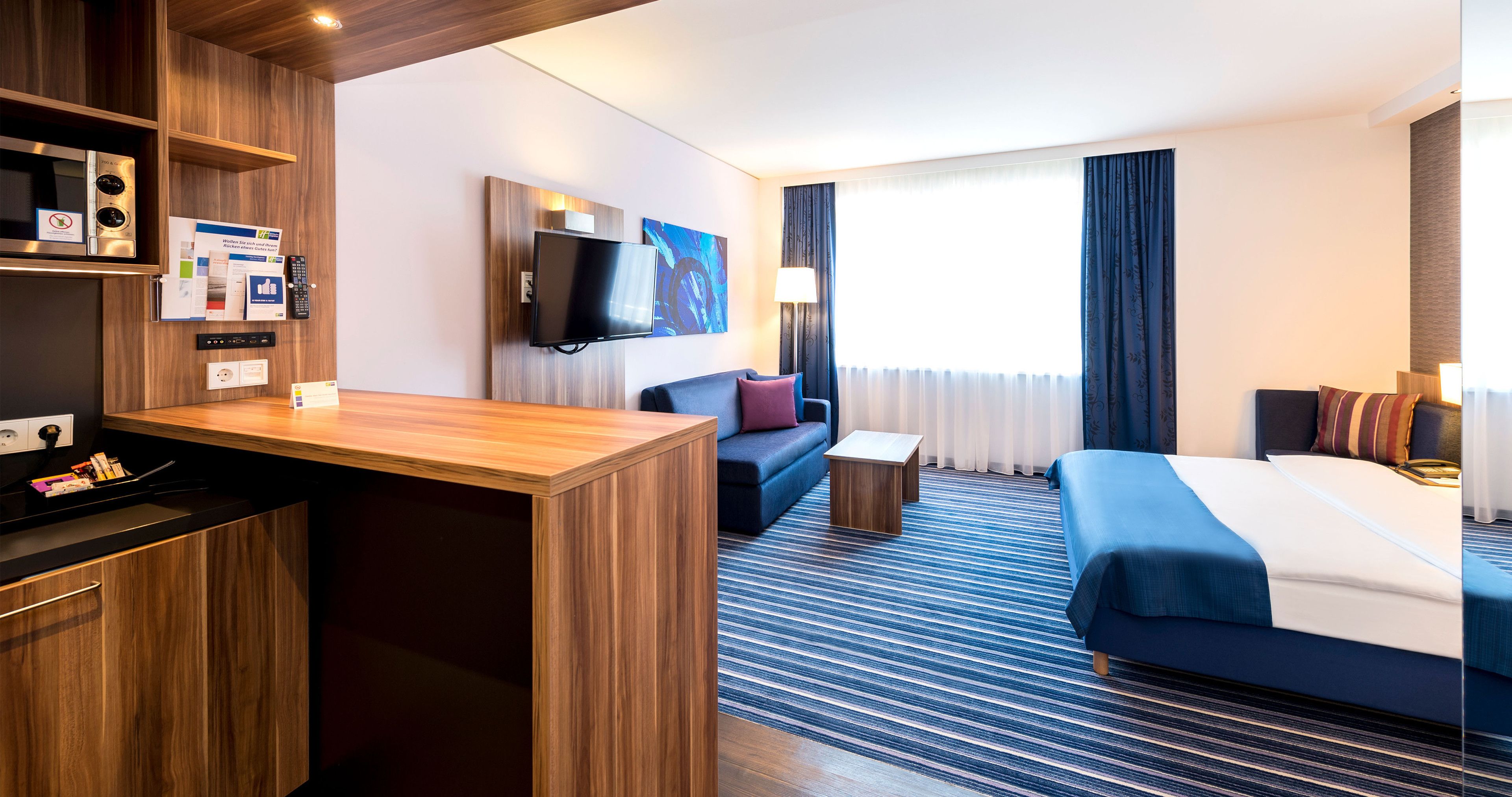 1 bedroom, premium bedding, desk, blackout curtains