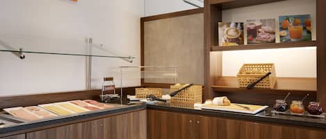 Petit déjeuner buffet compris tous les jours