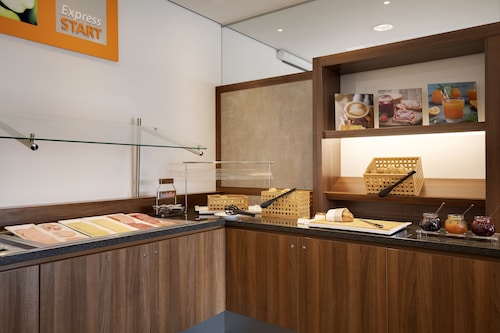 Holiday Inn Express Bremen Airport by IHG